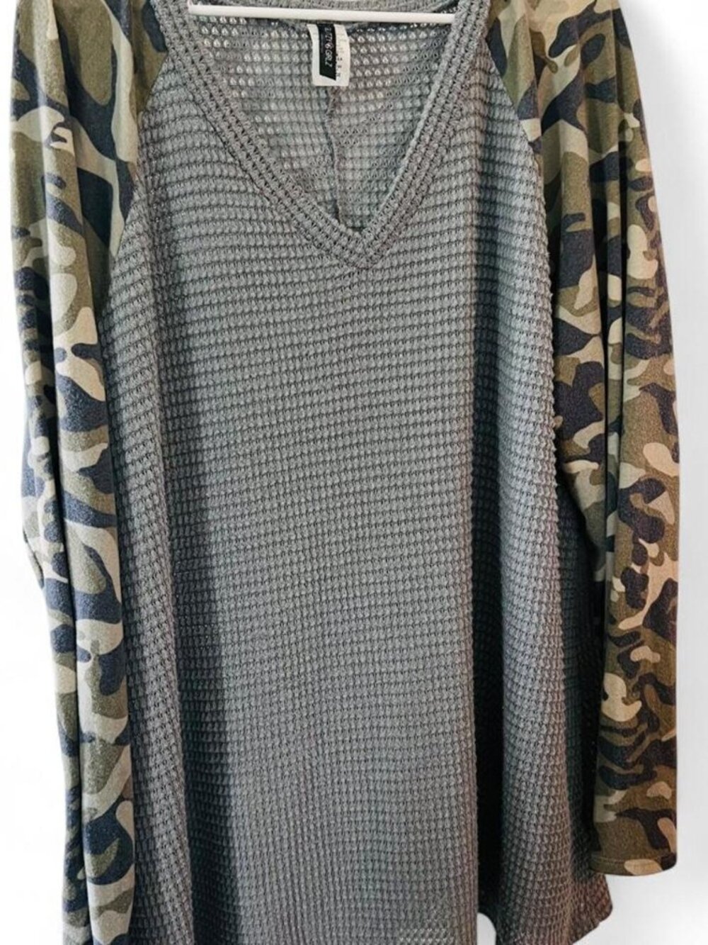 Women's Shirt Size 3XL Gray camo polyester & spandex long slee
